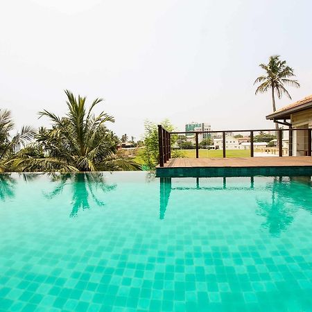 Yoho Rivi Ras Hotel Dehiwala-Mount Lavinia Eksteriør bilde