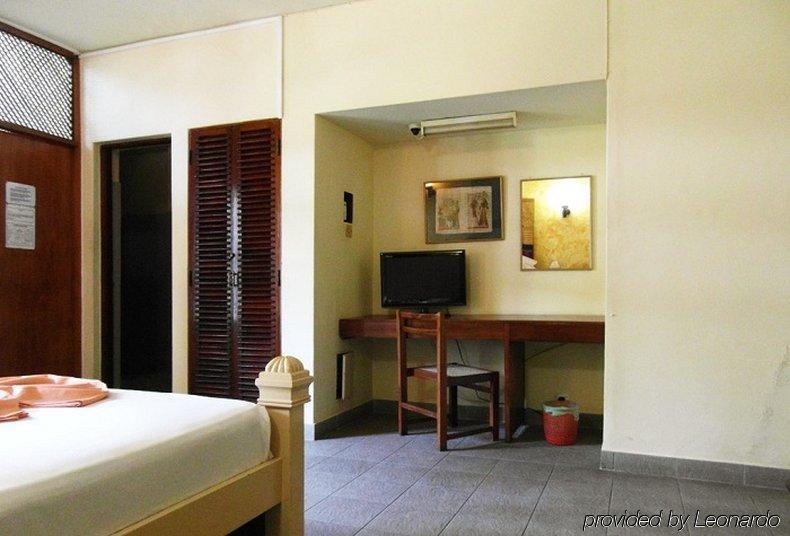 Yoho Rivi Ras Hotel Dehiwala-Mount Lavinia Rom bilde