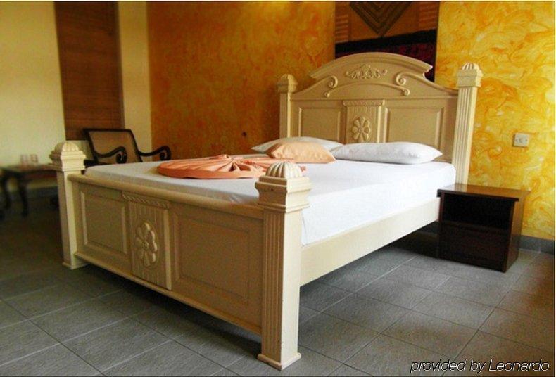 Yoho Rivi Ras Hotel Dehiwala-Mount Lavinia Rom bilde