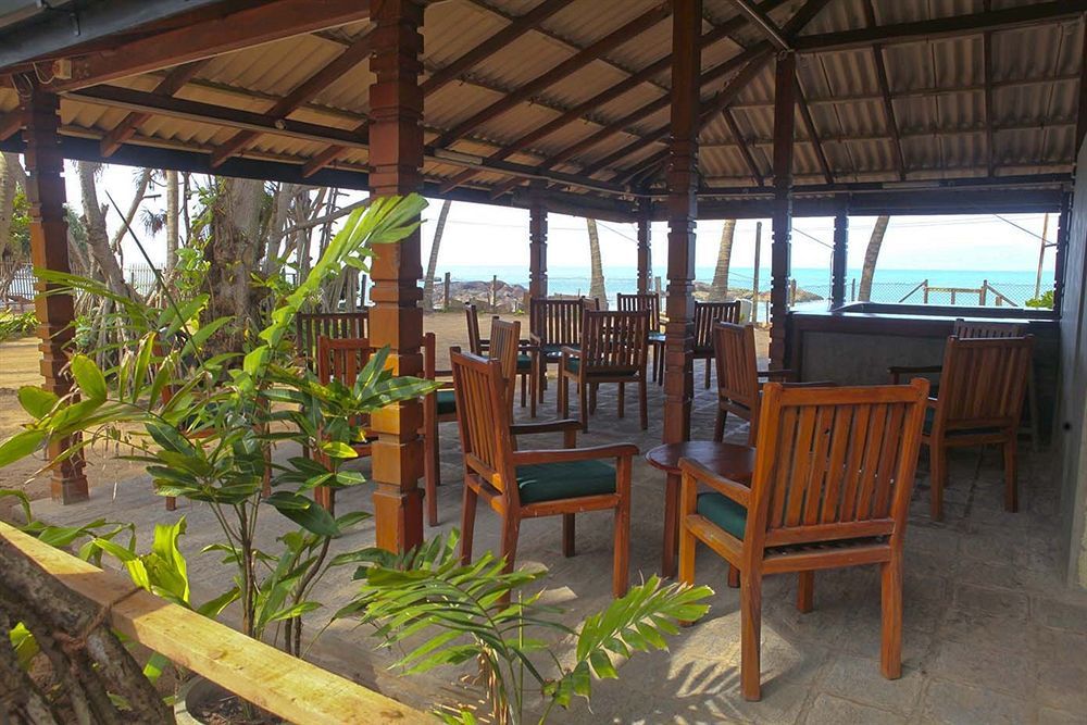 Yoho Rivi Ras Hotel Dehiwala-Mount Lavinia Eksteriør bilde