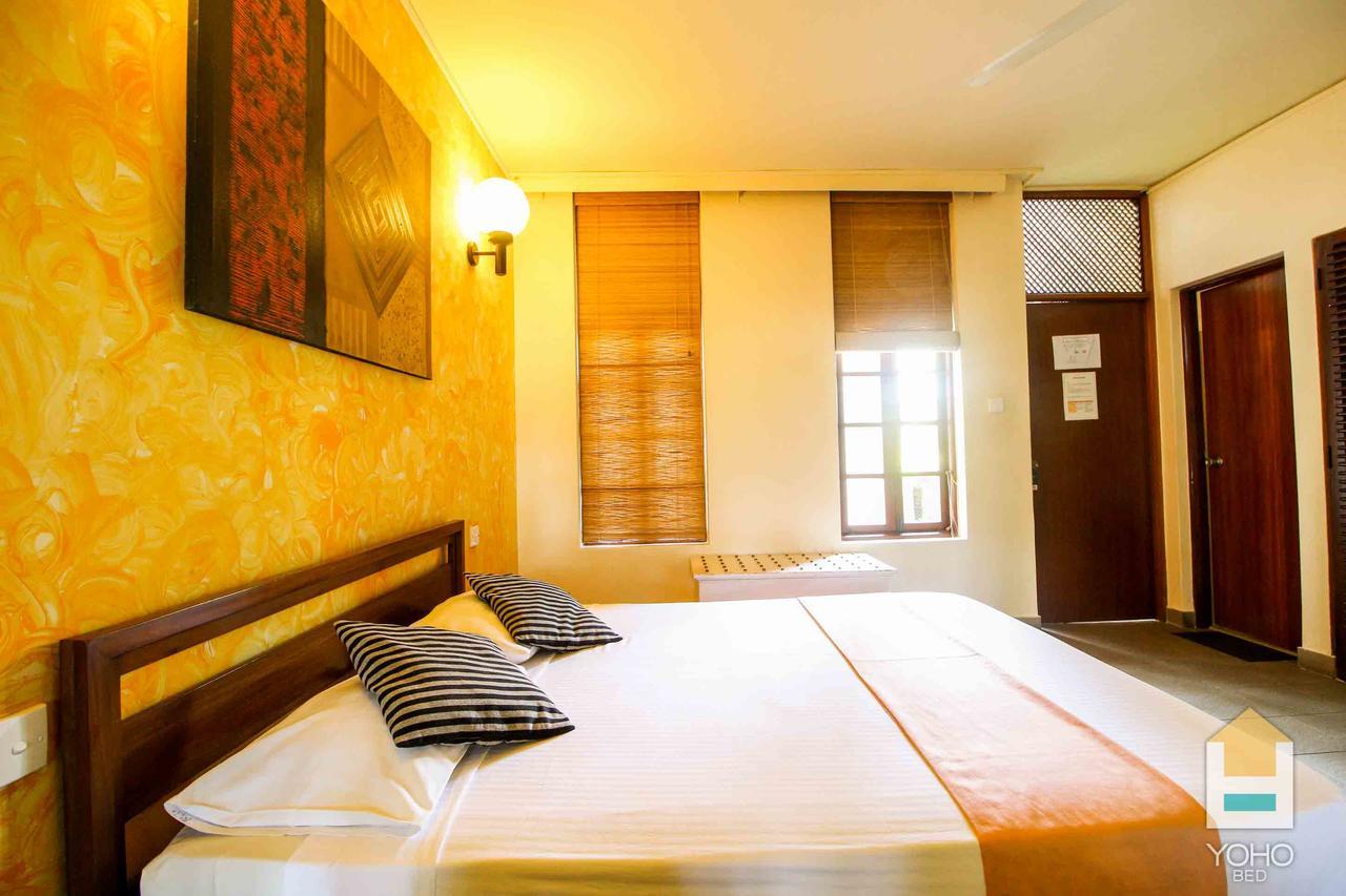 Yoho Rivi Ras Hotel Dehiwala-Mount Lavinia Eksteriør bilde