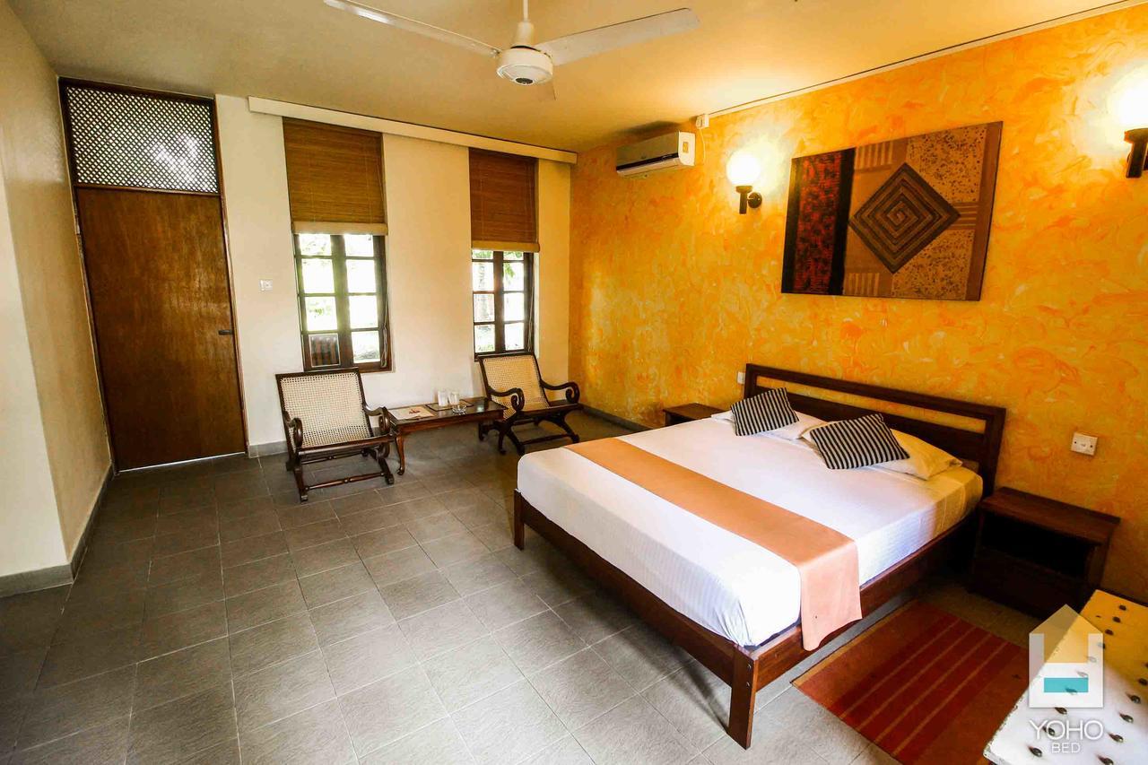 Yoho Rivi Ras Hotel Dehiwala-Mount Lavinia Eksteriør bilde