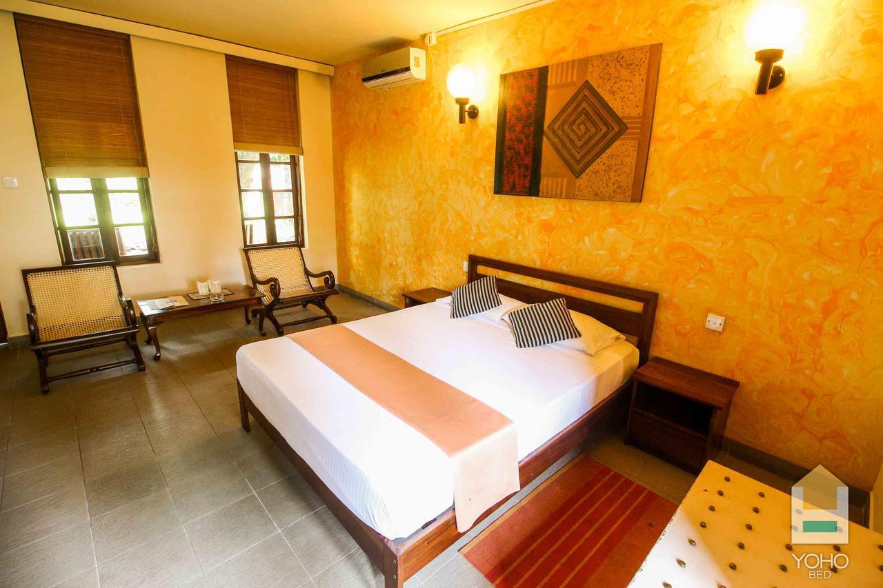 Yoho Rivi Ras Hotel Dehiwala-Mount Lavinia Eksteriør bilde