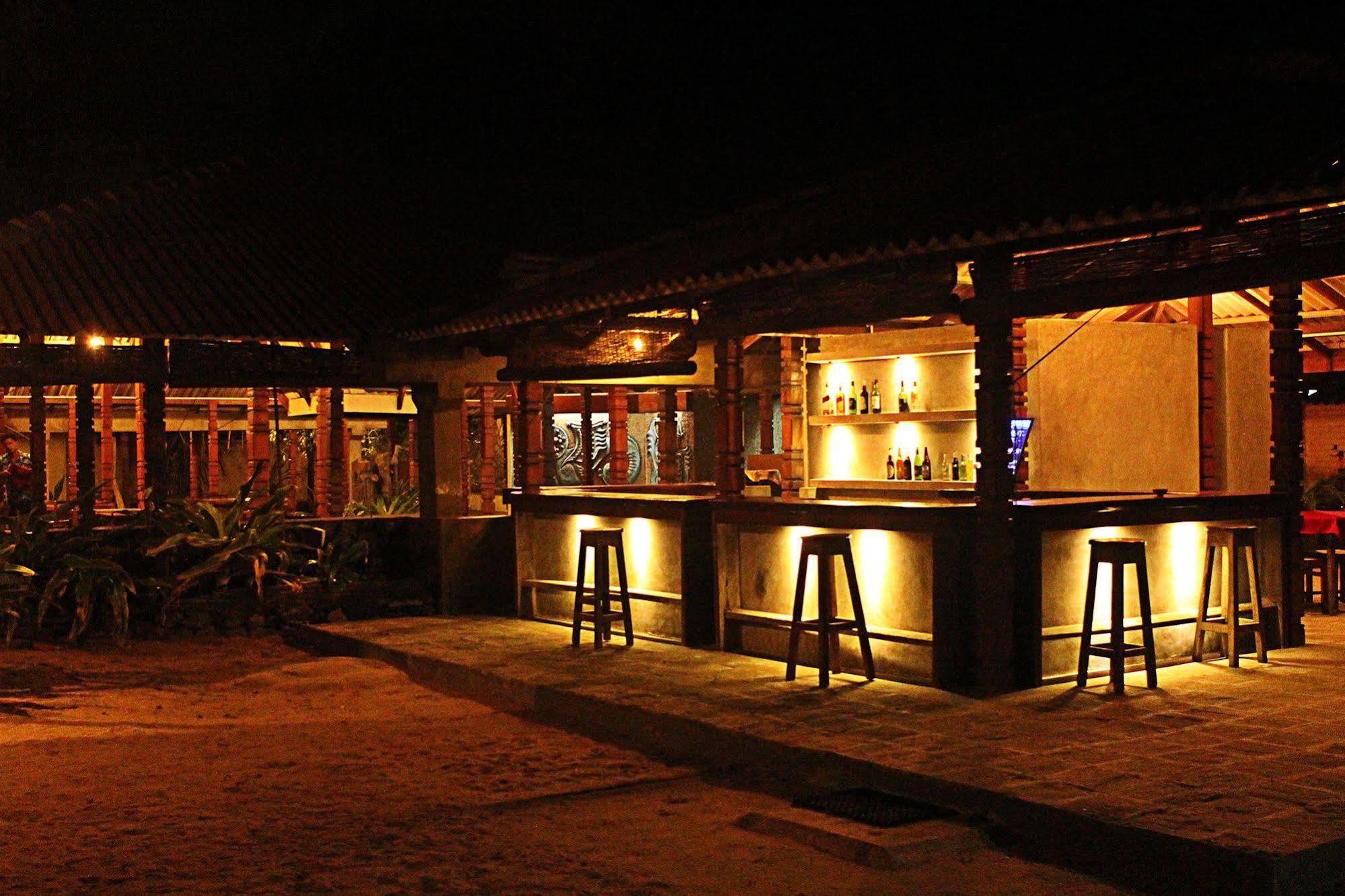 Yoho Rivi Ras Hotel Dehiwala-Mount Lavinia Eksteriør bilde