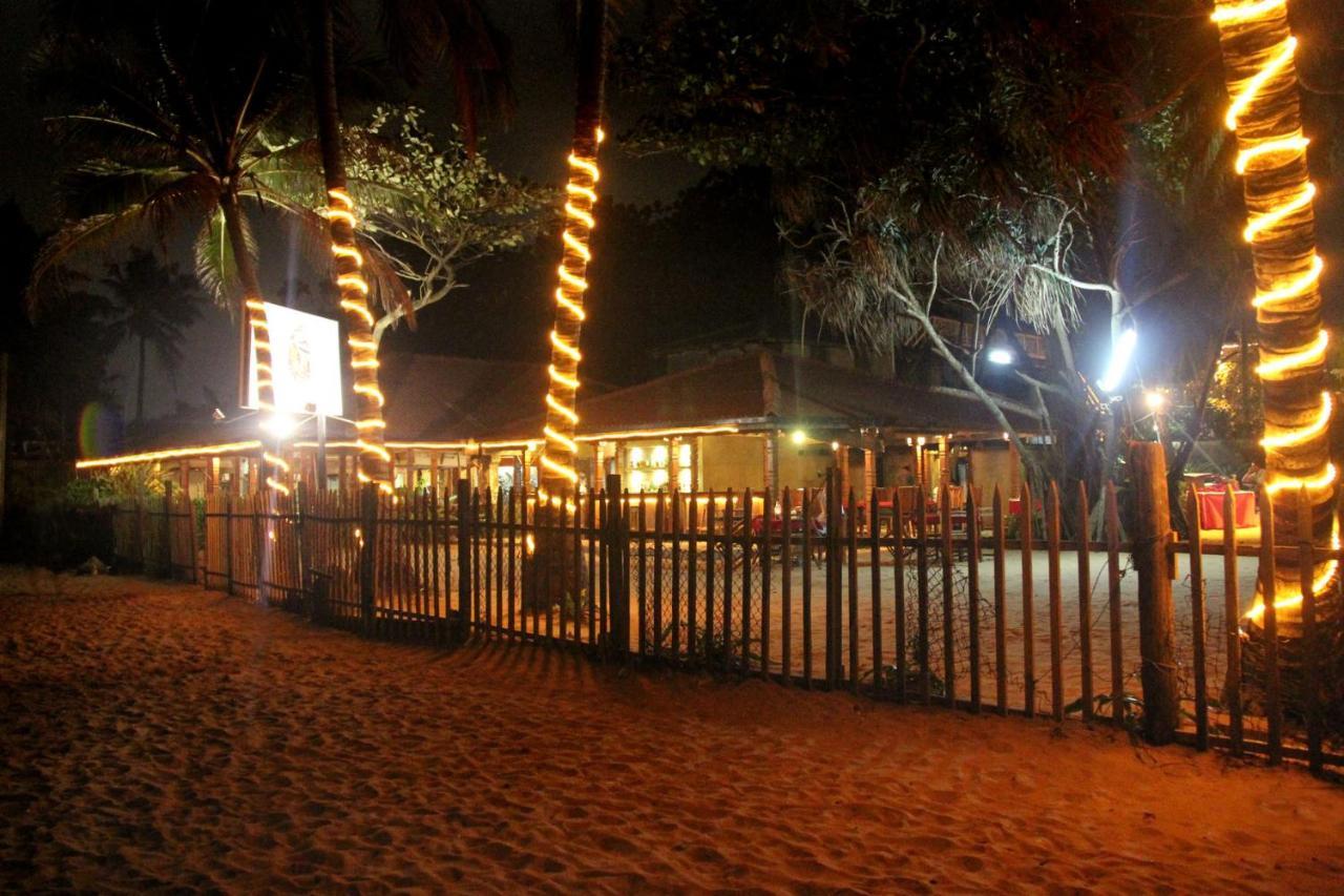 Yoho Rivi Ras Hotel Dehiwala-Mount Lavinia Eksteriør bilde
